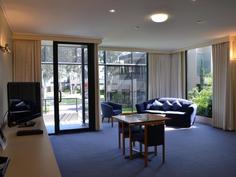 The 3* Dingley Village