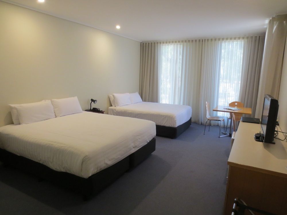 Motel The 3*